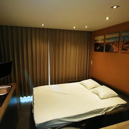 - Frontaal Zeezicht Apartment *