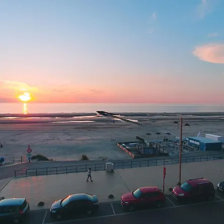 - Frontaal Zeezicht *