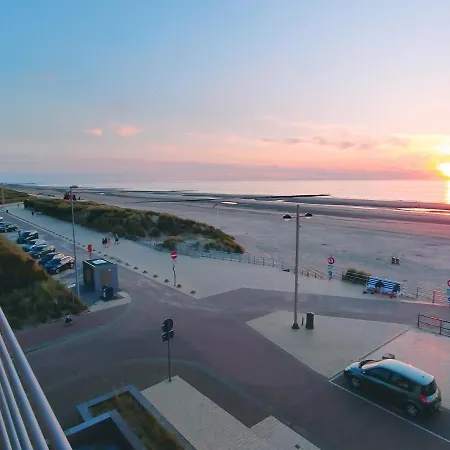 Lejlighed - Frontaal Zeezicht *