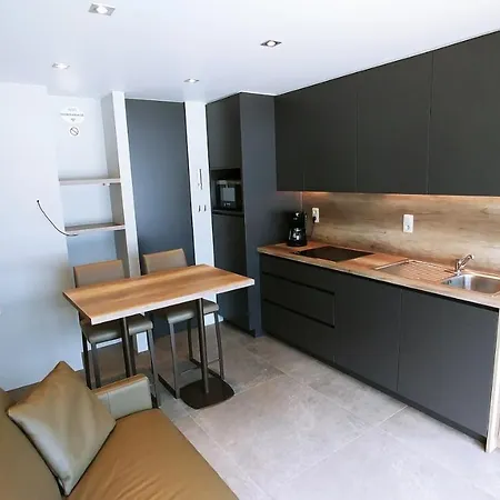 - Frontaal Zeezicht Middelkerke