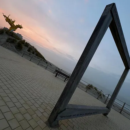 - Frontaal Zeezicht * Middelkerke