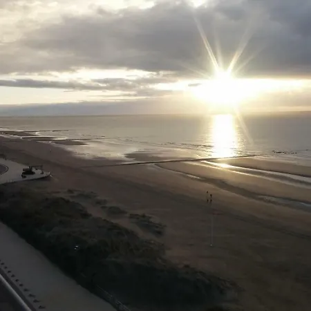 Lejlighed - Frontaal Zeezicht *