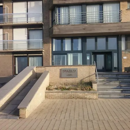 - Frontaal Zeezicht Middelkerke