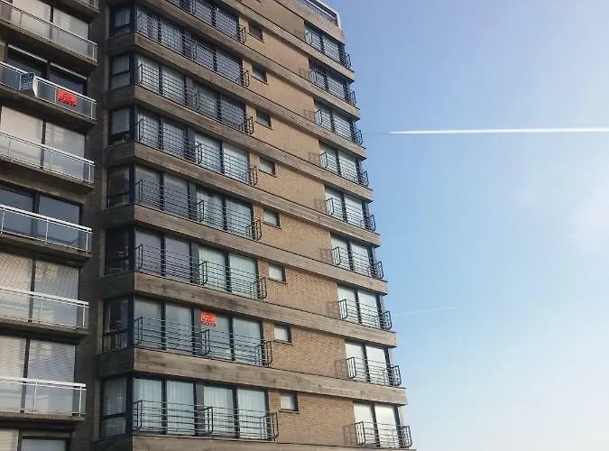 - Frontaal Zeezicht * Middelkerke