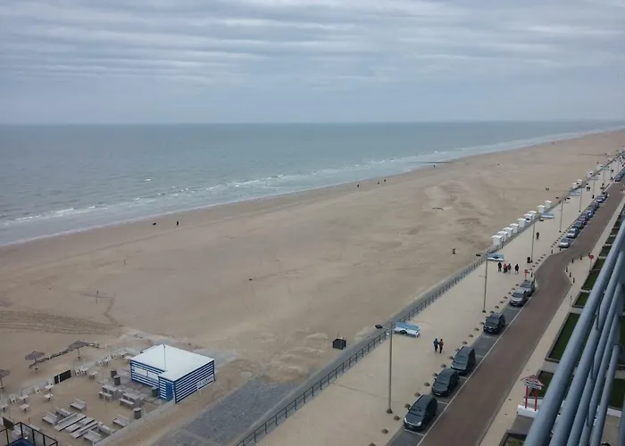 - Frontaal Zeezicht * Middelkerke