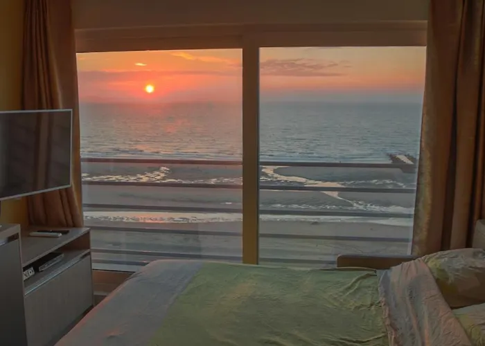 - Frontaal Zeezicht Middelkerke